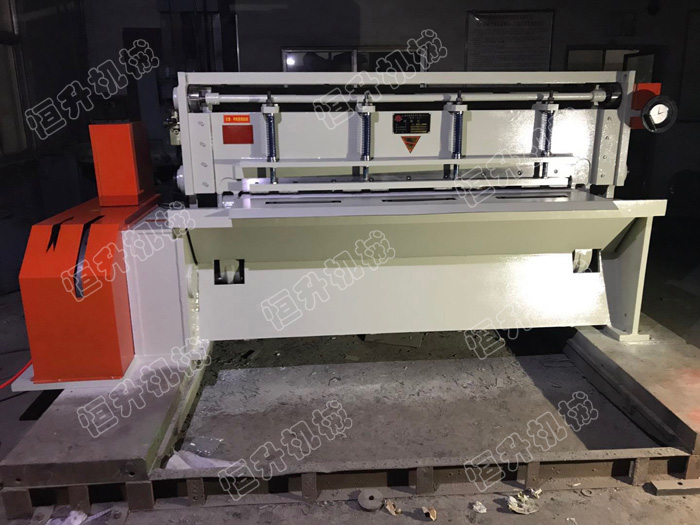 Q11G-3×1800高速剪板机